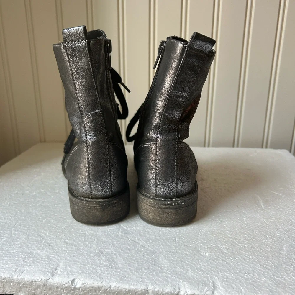 Dolce Vita kids metallic combat boots zipUp sides lace up chain links size 2